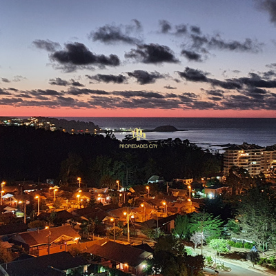 Laguna Bahía / Algarrobo